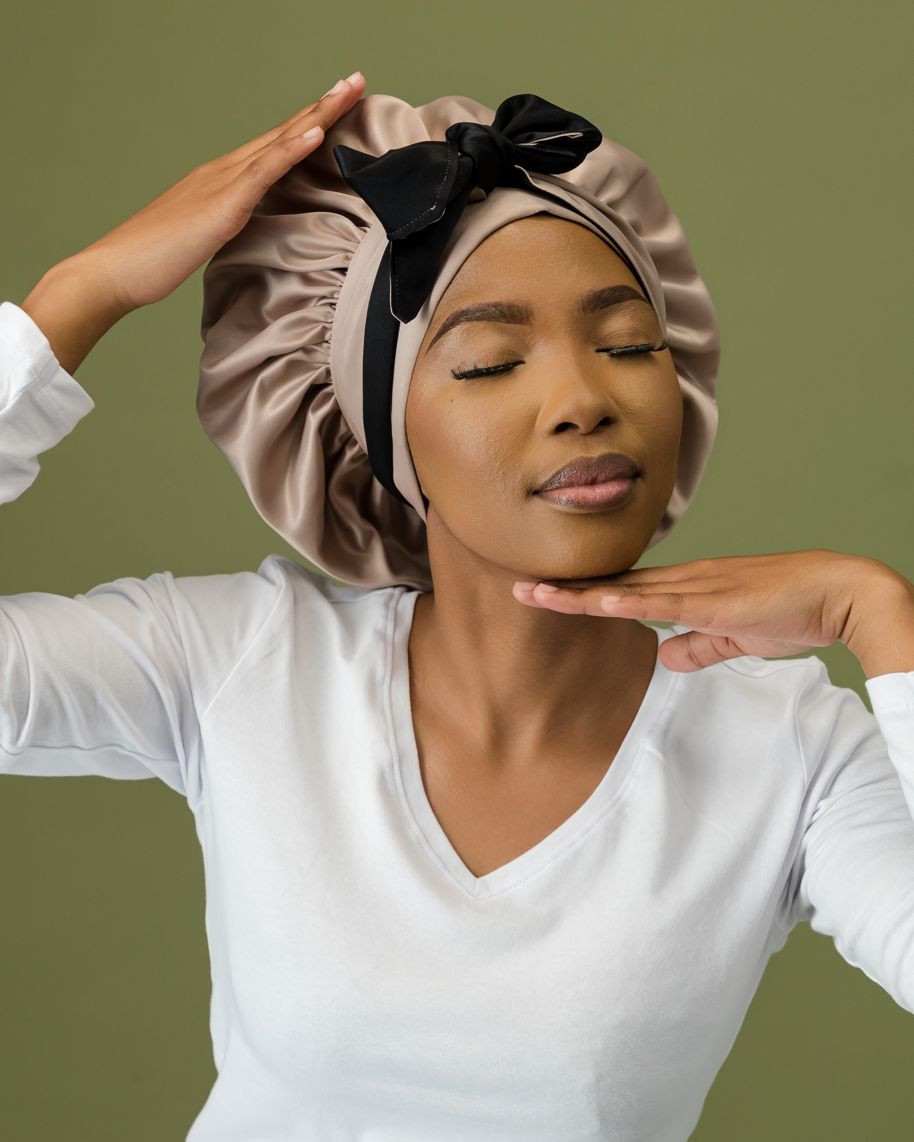 Reversible Satin Bonnet - Image 2